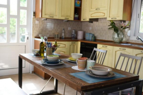 Гостиница Dimitris' & Valentina's Home  Миртиос